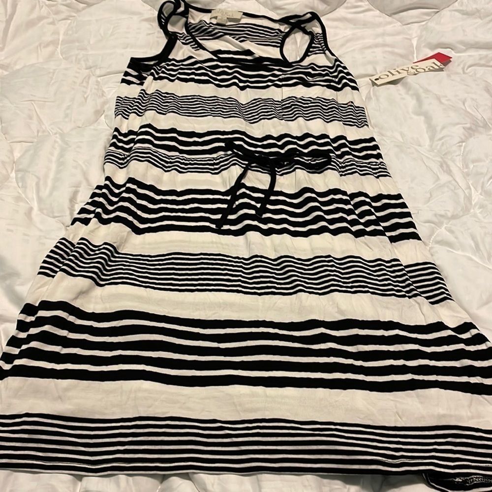 NWT Olive & Oak dress size medium